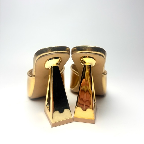 Gold Triangle Heels Women’s Size 10 / 10.5 Metallic Dress Pumps - Picture 4 of 16